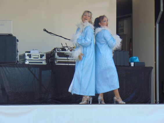 Fête communale 2018 Spectacle costume bleu