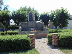 Chivres-en-Laonnois Monument aux Morts
