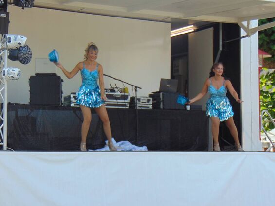 Fête communale 2018 Spectacle costume bleu Fête communale 2018 Spectacle costume bleu