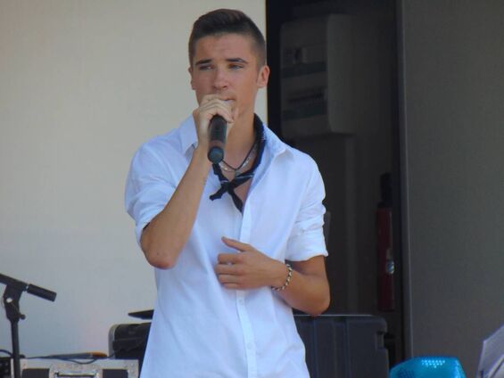 Fête communale 2018 Spectacle Chanteur Fête communale 2018 Spectacle Chanteur