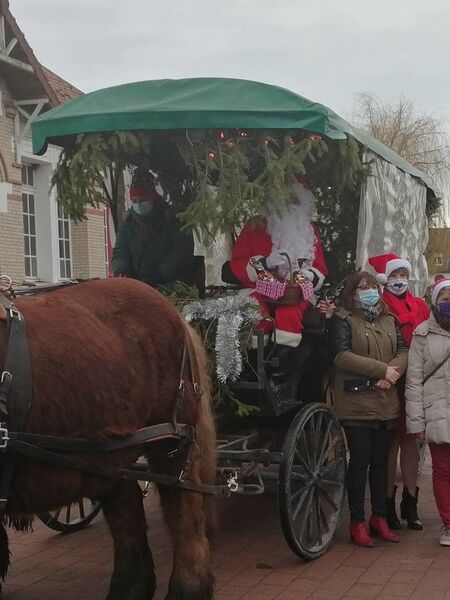 Calèche Père-Noël et le conseil municipal