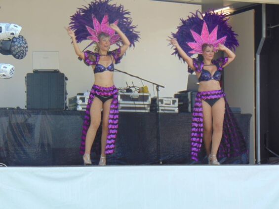 Fête communale 2018 Spectacle costume violet Fête communale 2018 Spectacle costume violet