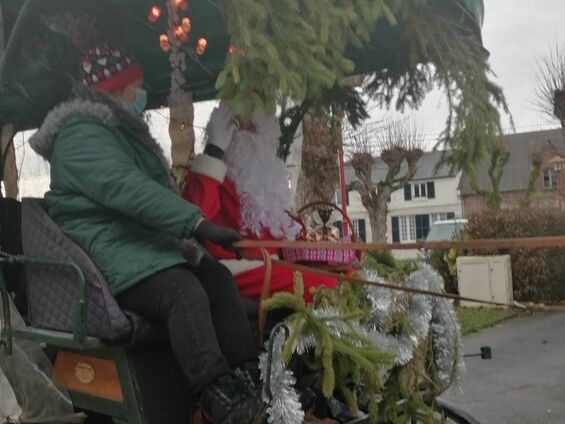 Le Père-Noël en calèche